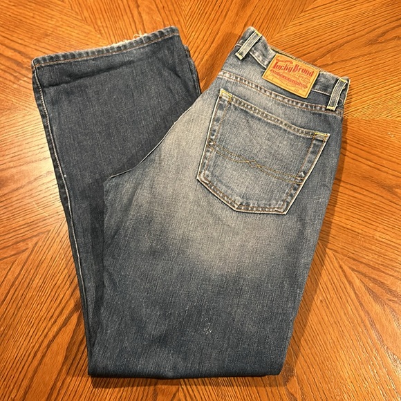 Lucky brand size 33 slim bootleg men’s jean. Gently used, excellent condition - Picture 7 of 10